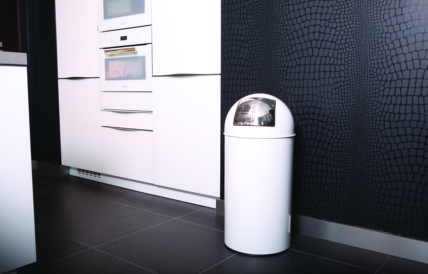 Pushcan 40L Trắng