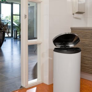 Shell Bin Thùng rác đạp chân 30L Trắng