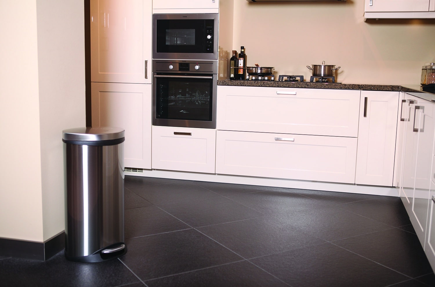 Shell Bin Thùng rác đạp chân 30L Inox mờ