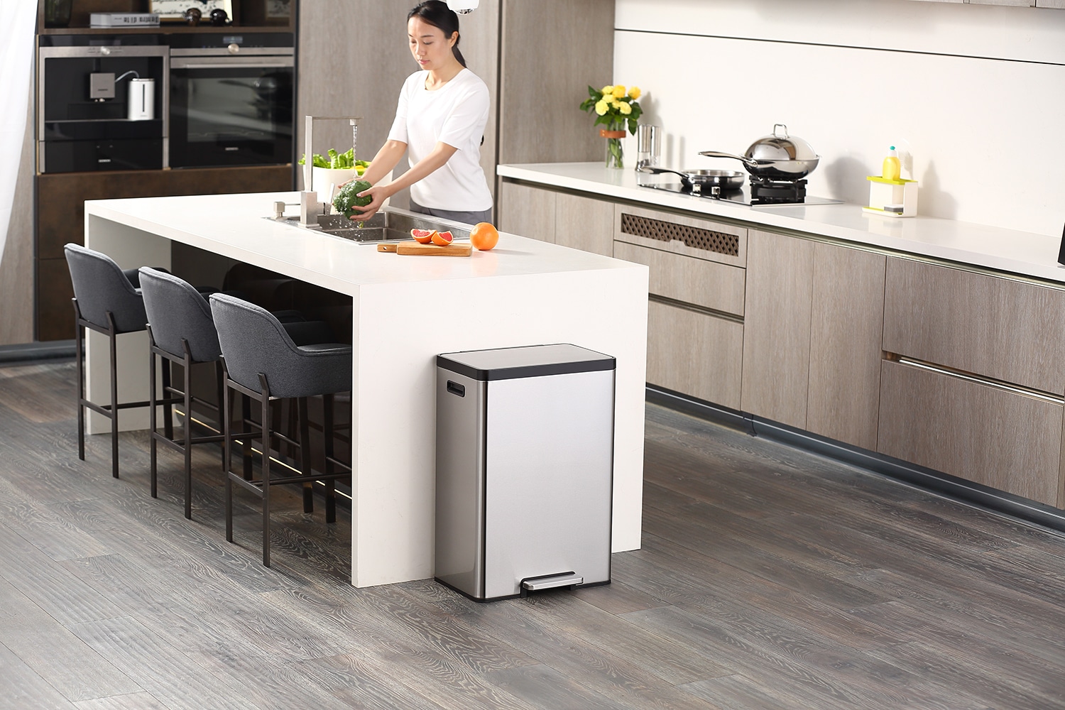 EcoCasa II Thùng rác đạp chân 45L Inox mờ