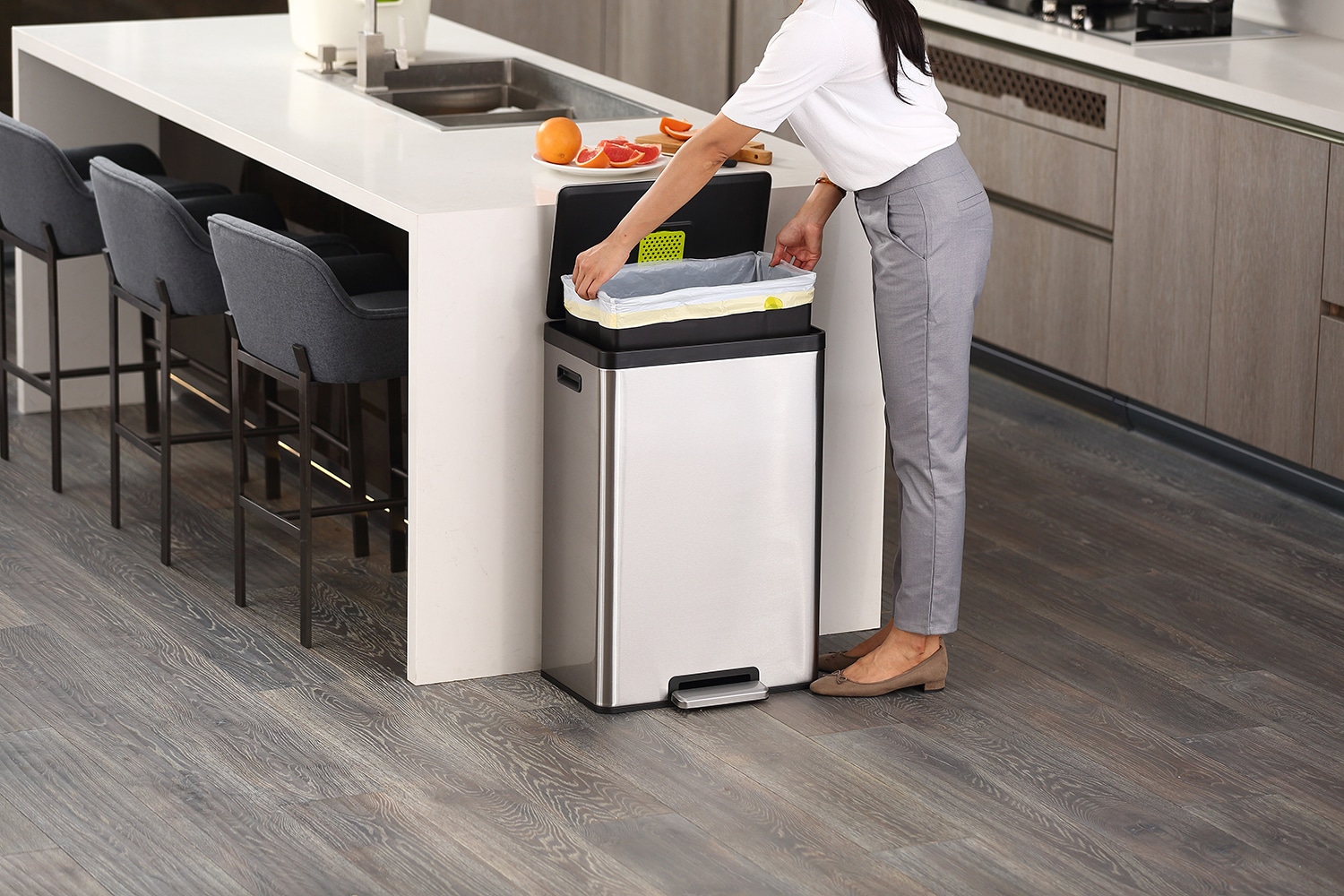 EcoCasa II Thùng rác đạp chân 45L Inox mờ