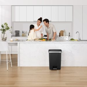 Hana 2 Thùng rác đạp chân 70L Đen Plastic