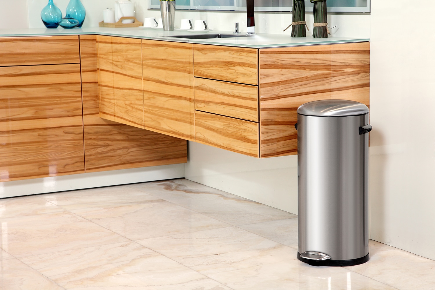 Belle Deluxe Thùng rác đạp chân 30L Inox mờ