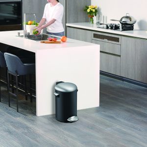 Belle Deluxe Thùng rác đạp chân 20L Đen