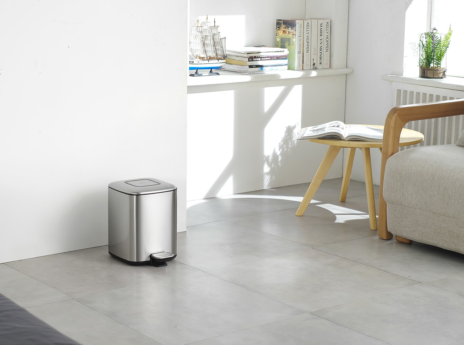 Regent Thùng rác đạp chân 6L Inox mờ