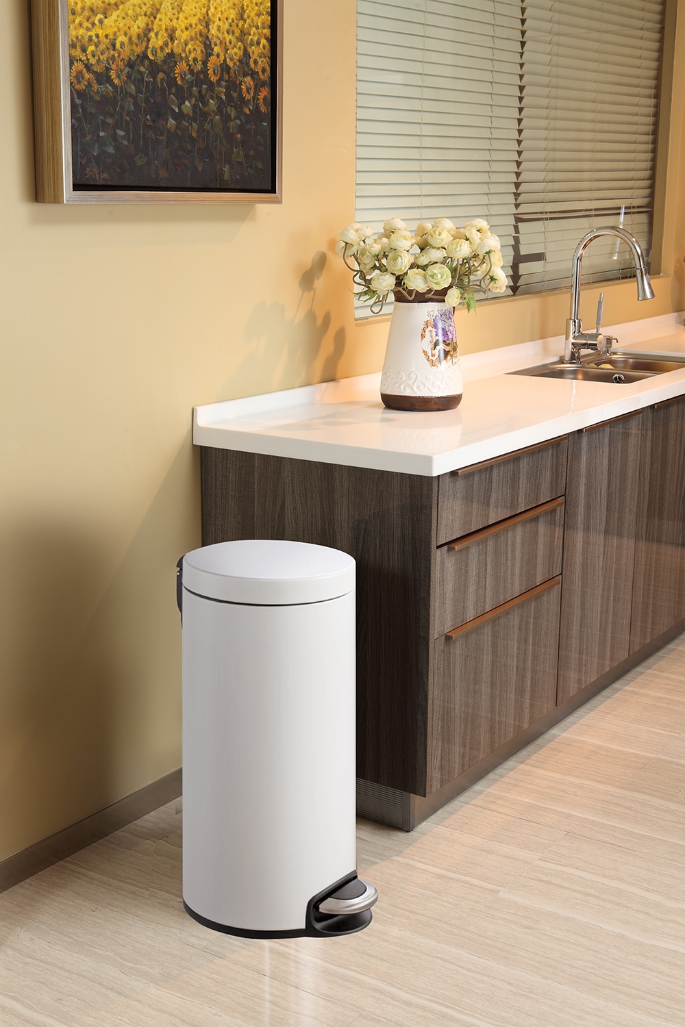 Serene Thùng rác đạp chân 30L Trắng